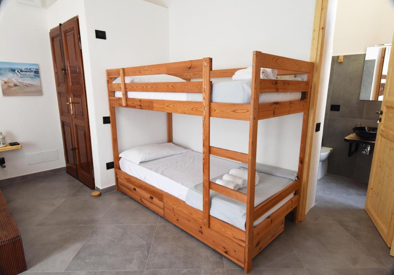 La Casa Di Dario Hotel Ла Мадалена Екстериор снимка