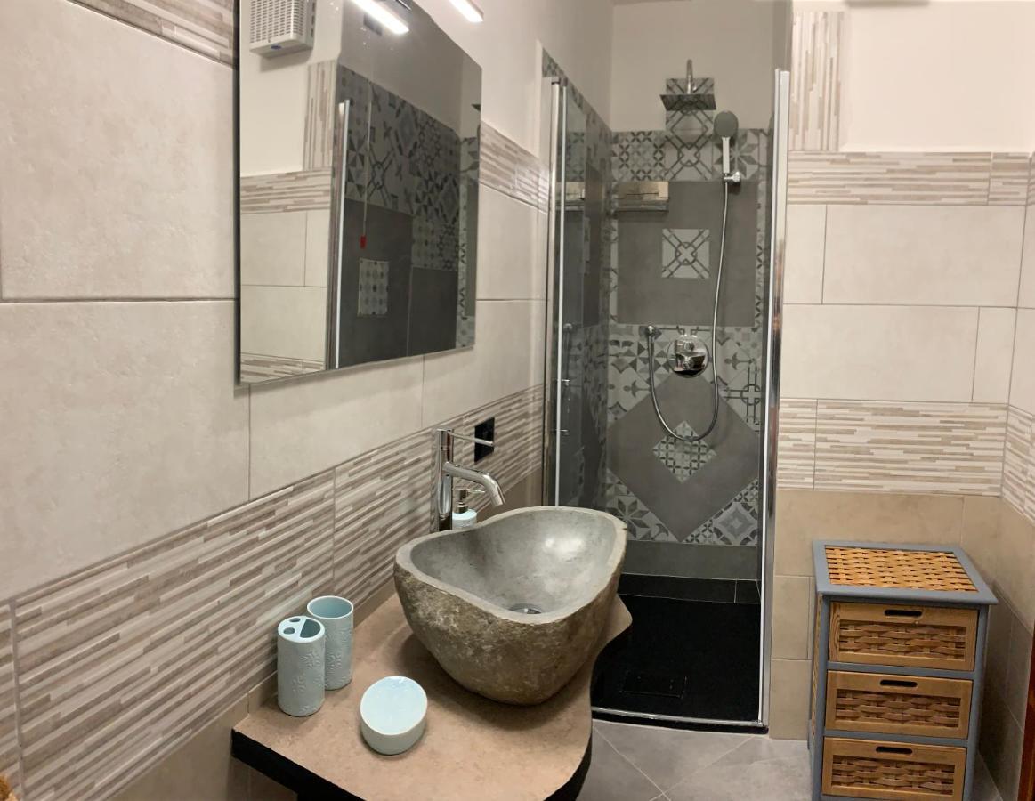 La Casa Di Dario Hotel Ла Мадалена Екстериор снимка